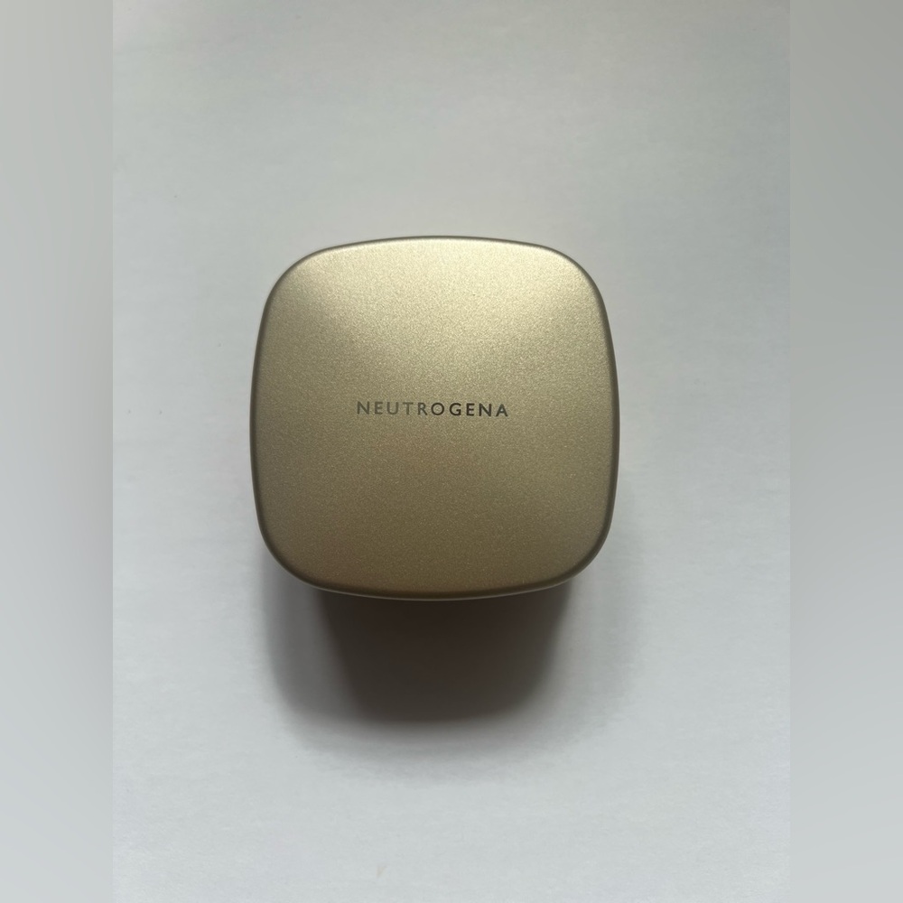 Neutrogena Fresh Finish Loose Powder # 03 Medium . Net Wt .70 oz New